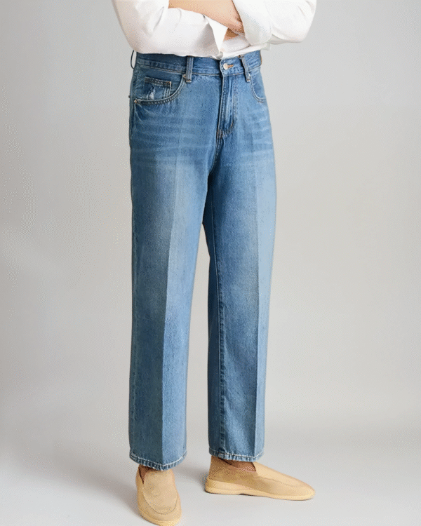 Jeans de corte recto con diseño de lavado diferencial
